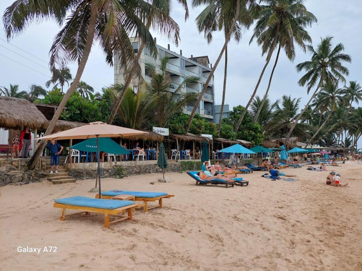 Suncoast Beach Hotel มิริสซา ภายนอก รูปภาพ