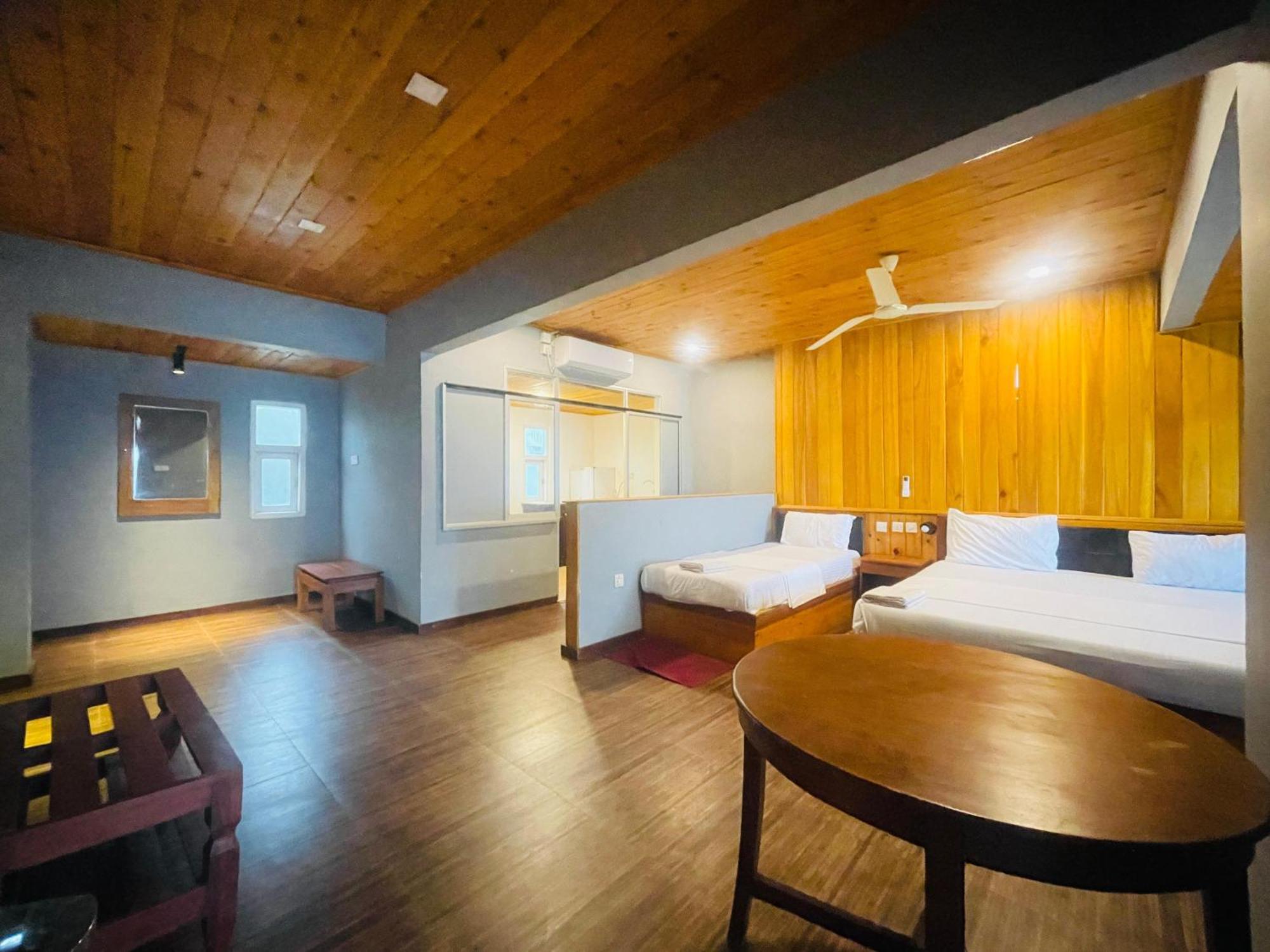 Suncoast Beach Hotel มิริสซา ภายนอก รูปภาพ