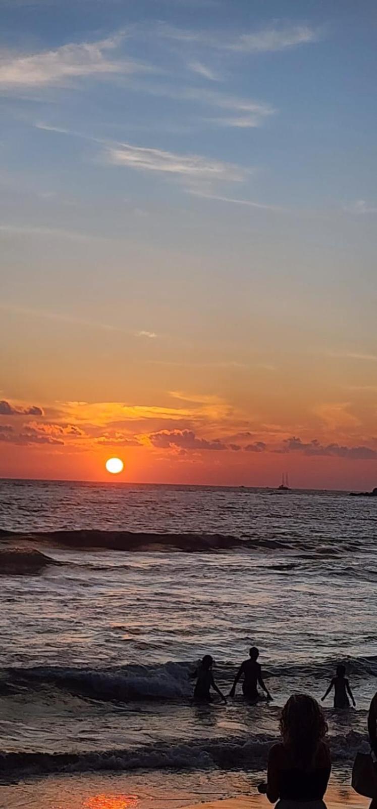 Suncoast Beach Hotel มิริสซา ภายนอก รูปภาพ