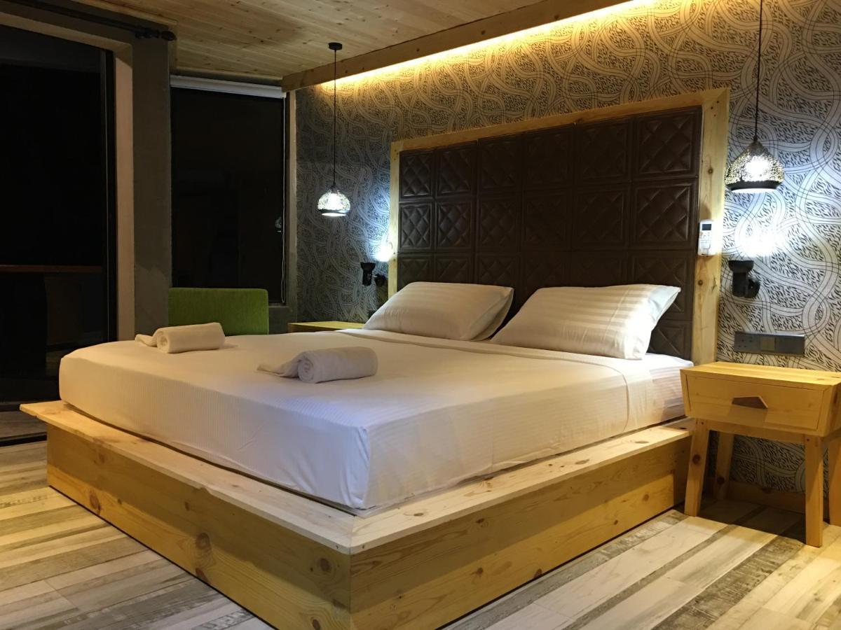 Suncoast Beach Hotel มิริสซา ภายนอก รูปภาพ